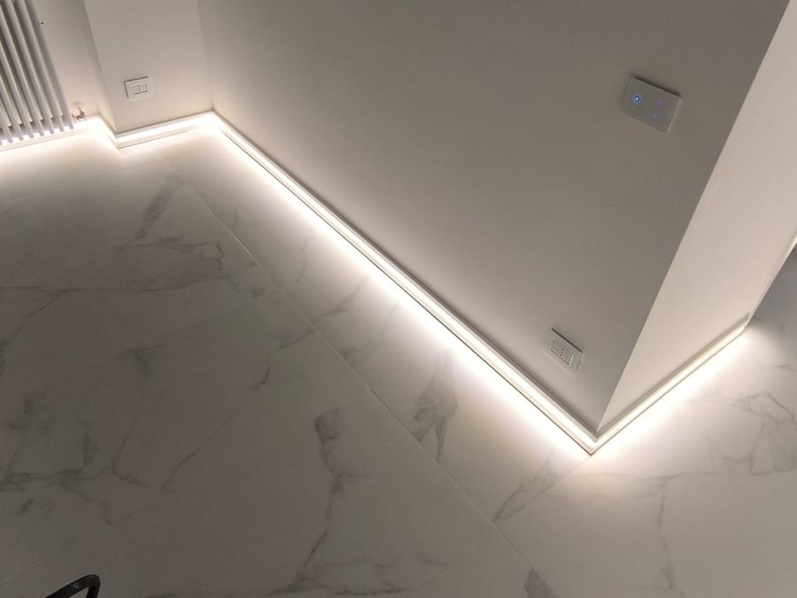Illuminazione a LED a filo pavimento a Torvaianica